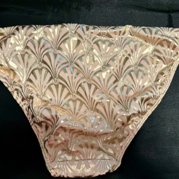 Victoria Secret bombshell bikini - Picture 5 of 5